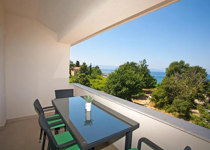 Maslina Iii 4*