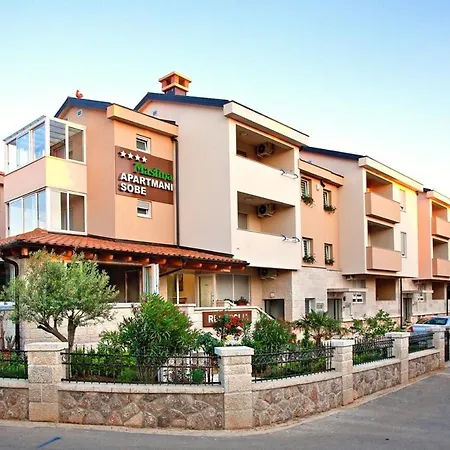 Maslina Iii Hotel apartamentowy