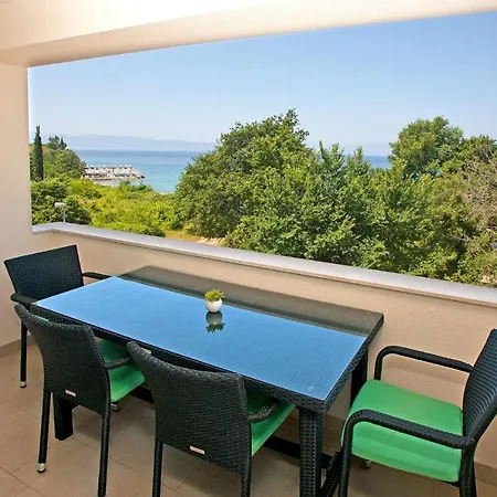 Maslina Iii Aparthotel 4*