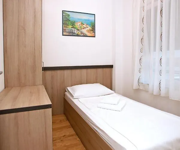 Lejlighedshotel Maslina Iii 4*