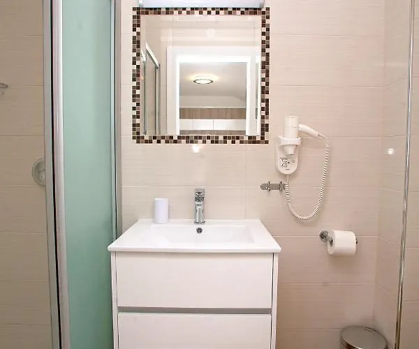 Lejlighedshotel Maslina Iii 4*