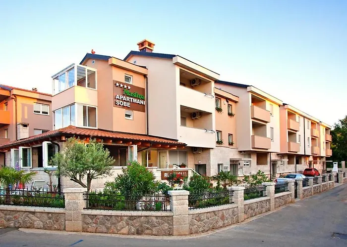 Maslina Iii Apartmanhotel