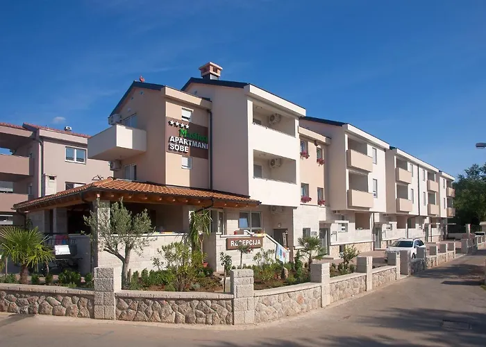 Maslina Iii Apartmanhotel 4*
