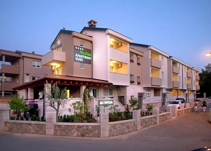 Maslina Iii Apartmanhotel