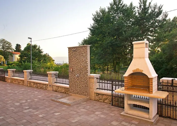 Maslina Iii Apartmanhotel